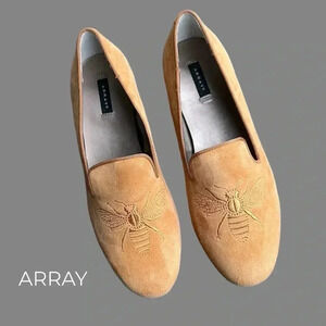 AARAY | NWOT | QUEEN BEE EMBROIDERED YELLOW SUEDE LOAFERS | SIZE: 7.5 M
